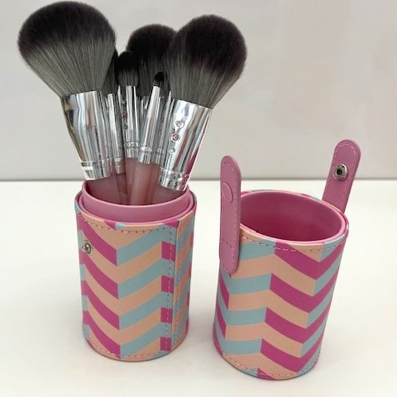 MULTI COLOUR MAKEUP BRUSH HOLDER WITH ZIGZAGS only! - BRAND NEW - Picture 1 of 5